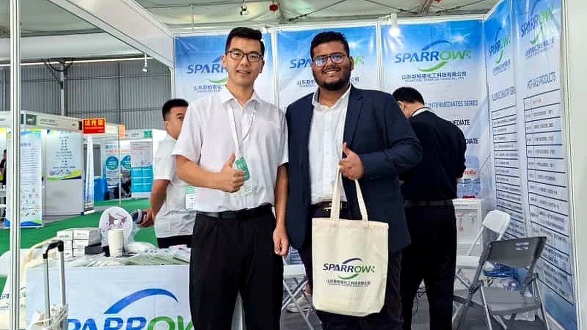 Sparrow Chemical booth visitor at CPHI China